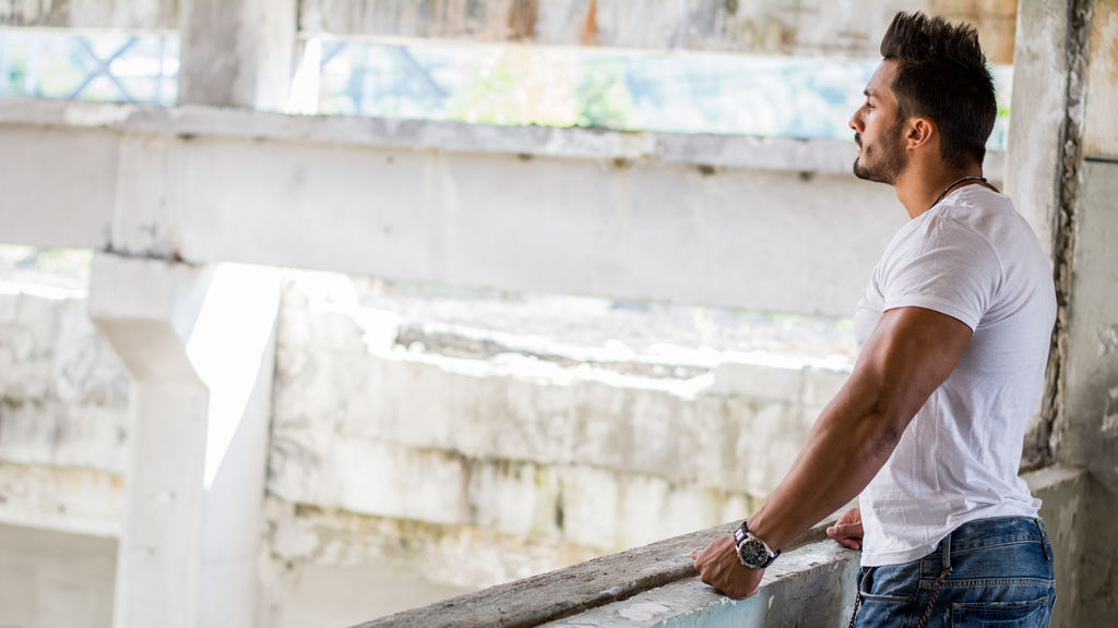 Chat With PerfectguyRobert Now