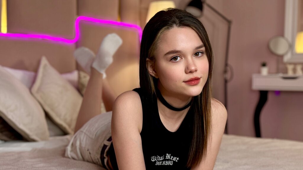 Chat With RachelHarries Now