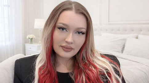 Chat With RoxyStormer Now