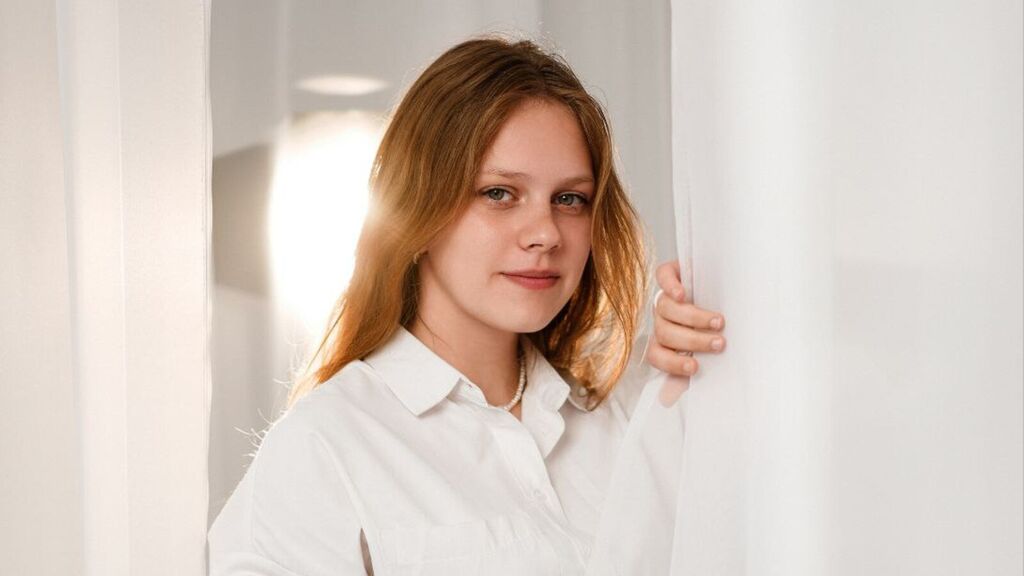 Chat With SamaraSherow Now