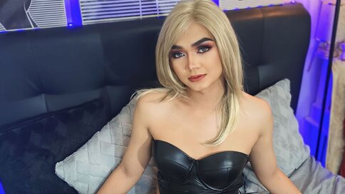 Chat With SashaxBlaire Now