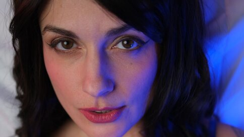 Chat With SylviaNyvelle Now