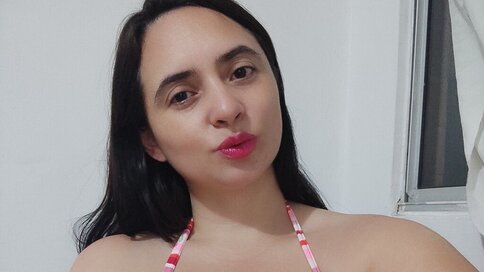 Chat With TatianaMonteros Now