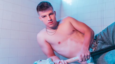 Chat With TylerCrox Now