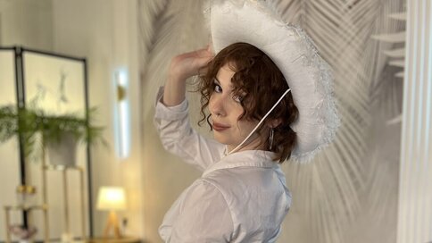 Chat With VivanWestwood Now