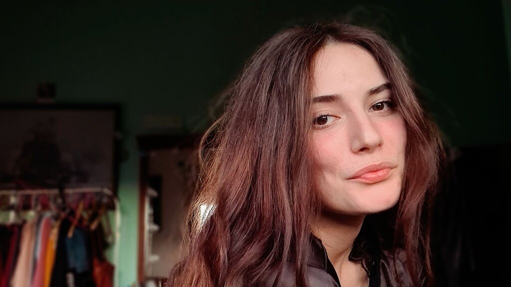 Chat With YuliaTitov Now